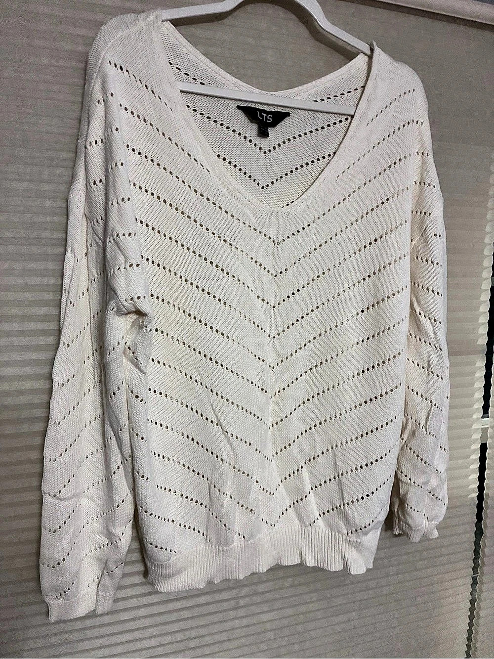 LTS V-Neck Open Knit Sweater in White Size Large